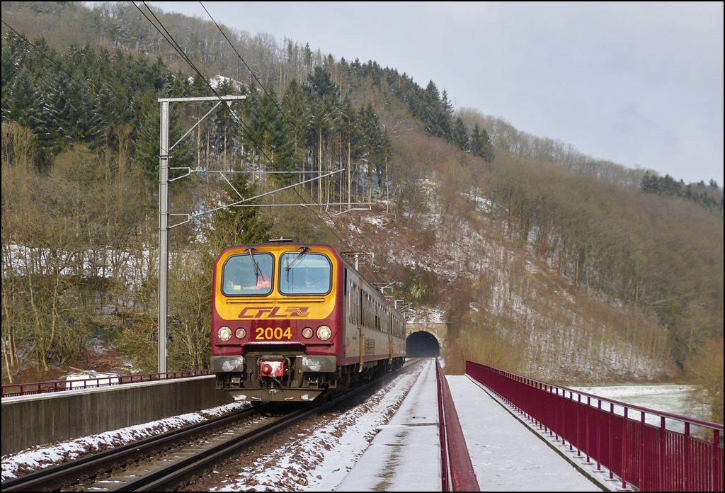 Z 2004 is running on the Sre bridge in Michelau on February 9th, 2013.