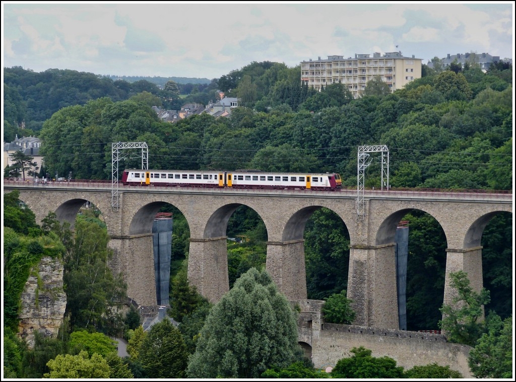 Z 2009 is running on the Pulvermühle viaduct on July 3rd, 2012.