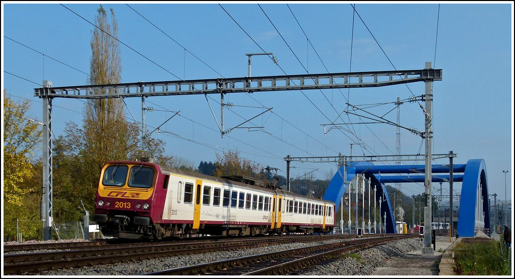 Z 2013 is leaving the station of Ettelbrück on October 24th, 2011.