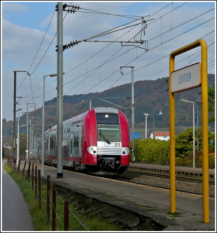 Z 2221 is arriving in Lintgen on October 24th, 2011.