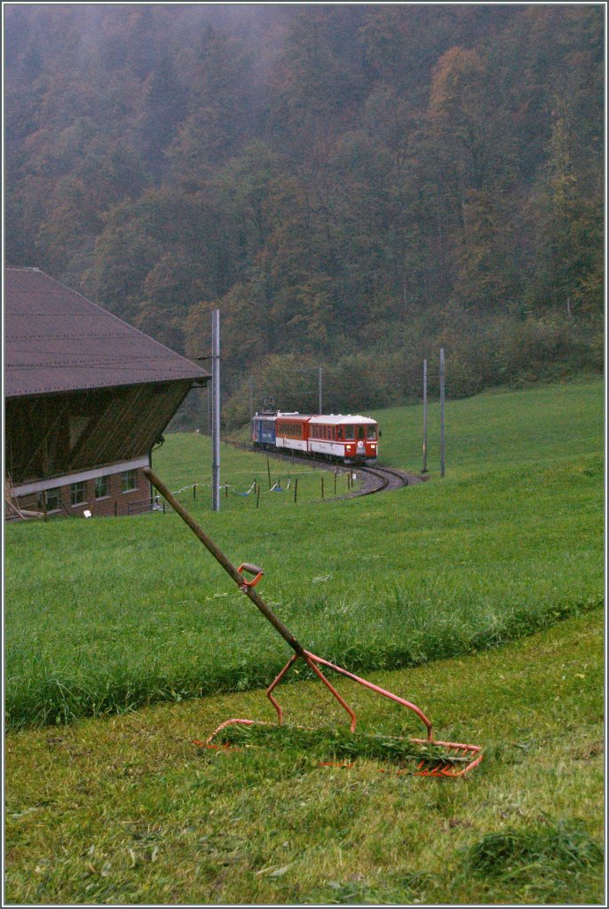 zb / LSE IR on the way to Engelberg by Obermatt. 
18.10.2010