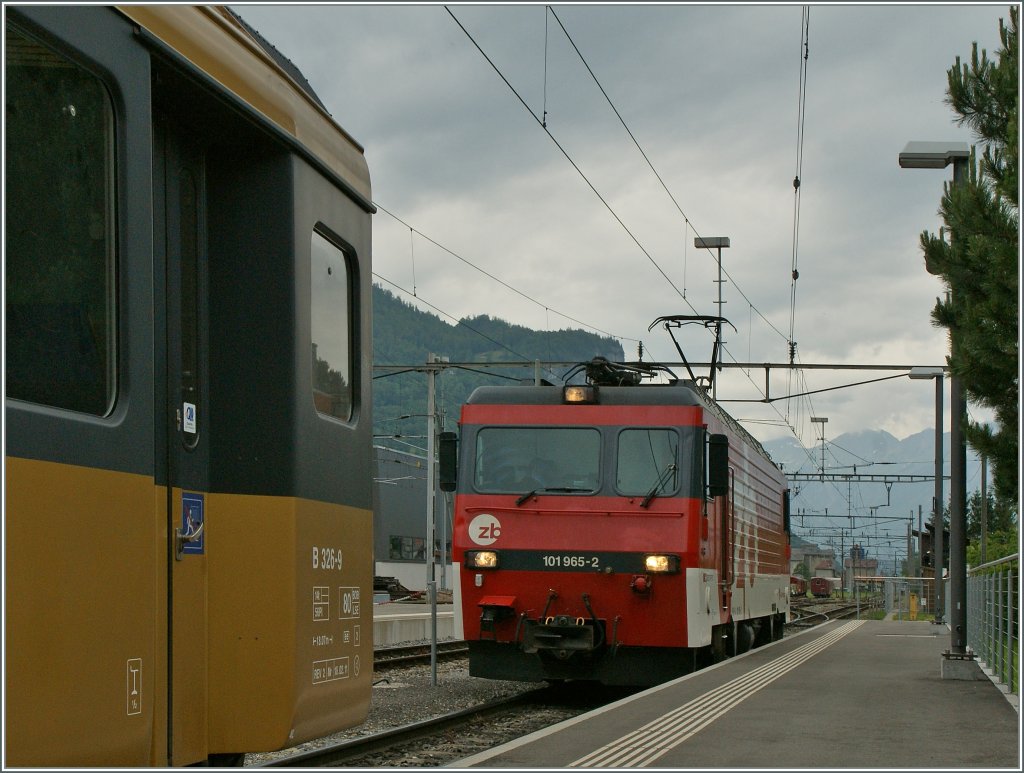  zb  HGe 4/4 101 965-2 in Meiringen.