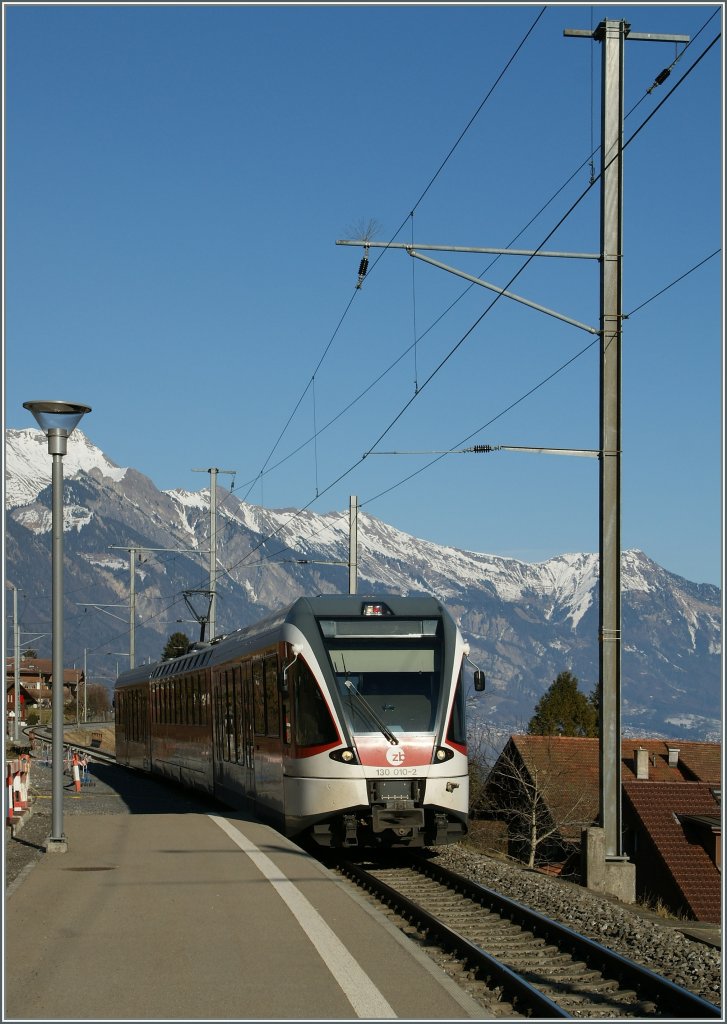  zb  Zentralbahn 130 010-2 in Niederried Station.
05.02.2011