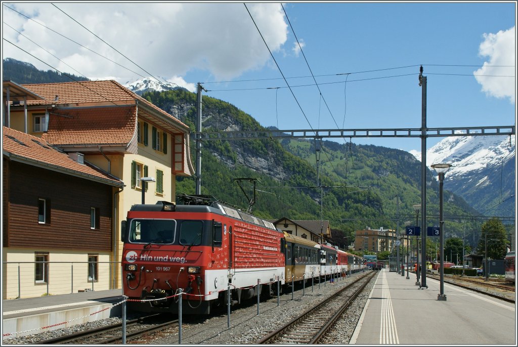  Zentarlbahn  HGe 4/4 wiht a Brngi IR to Luzern in Meiringen. 
05.06.2013