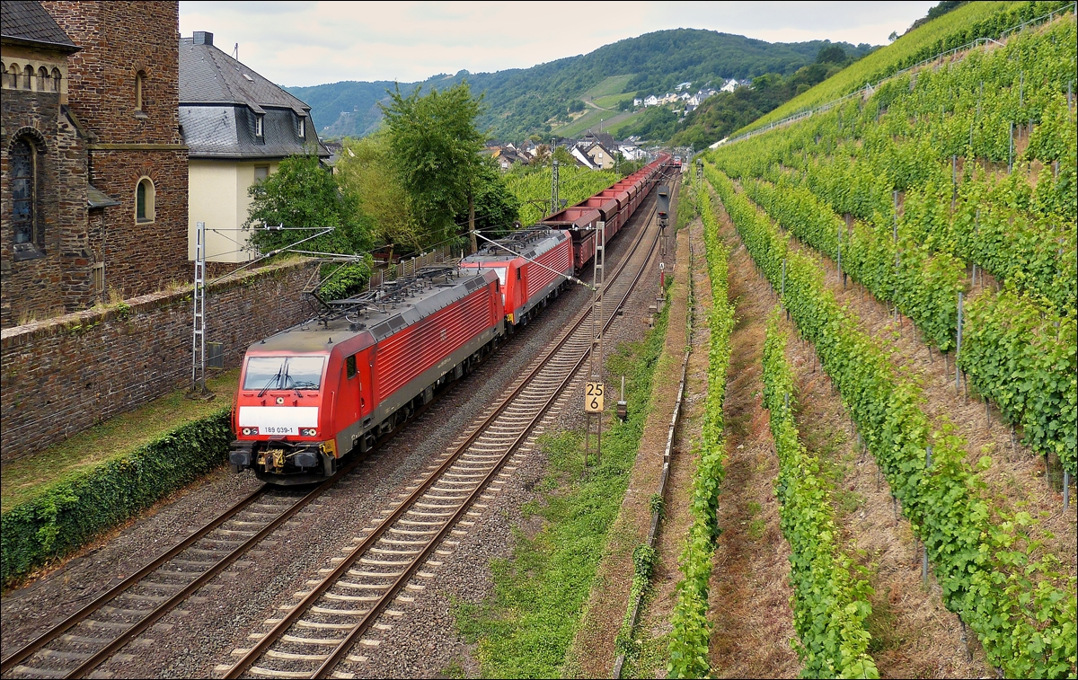 . 189 double header is hauling a goods train through Hatzenport on June 21st, 2014.