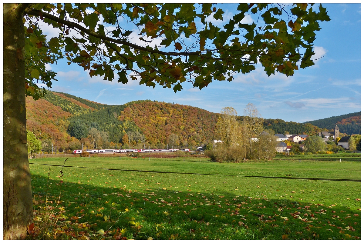 . 2200 double unit as IR 3714 Luxembourg City - Troisvierges is running through Drauffelt on October 22nd, 2013.