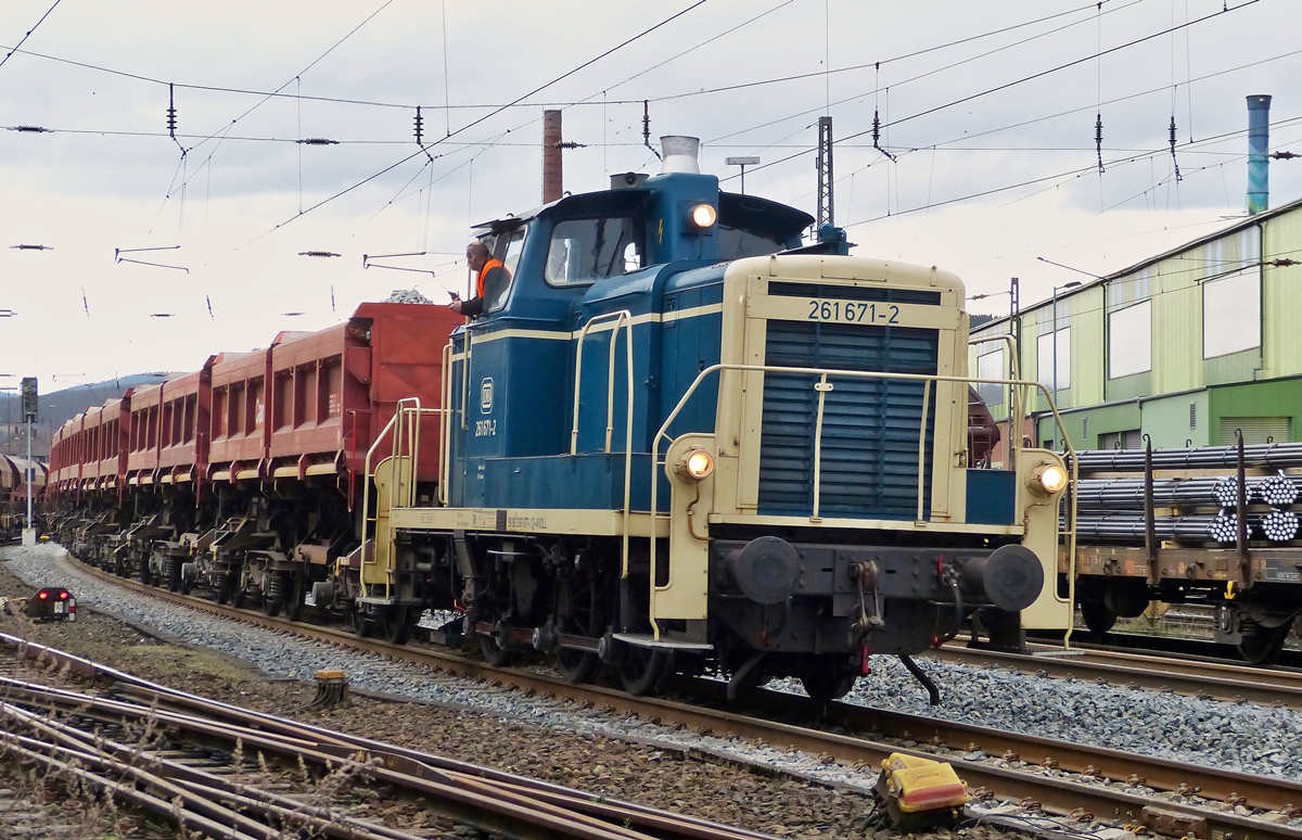 . 261 671-2 pictured in Siegen-Geisweid on March 22nd, 2014.