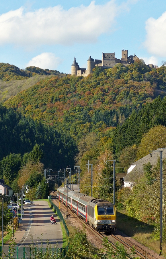 . 3004 is heading the IR 115 Liers - Luxembourg City in Michelau on October 15th, 2014.