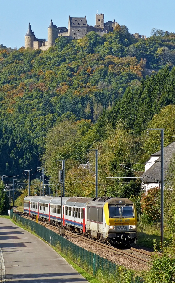 . 3005 is hauling the IR 115 Liers - Luxembourg City through Michelau on October 3rd, 2014.