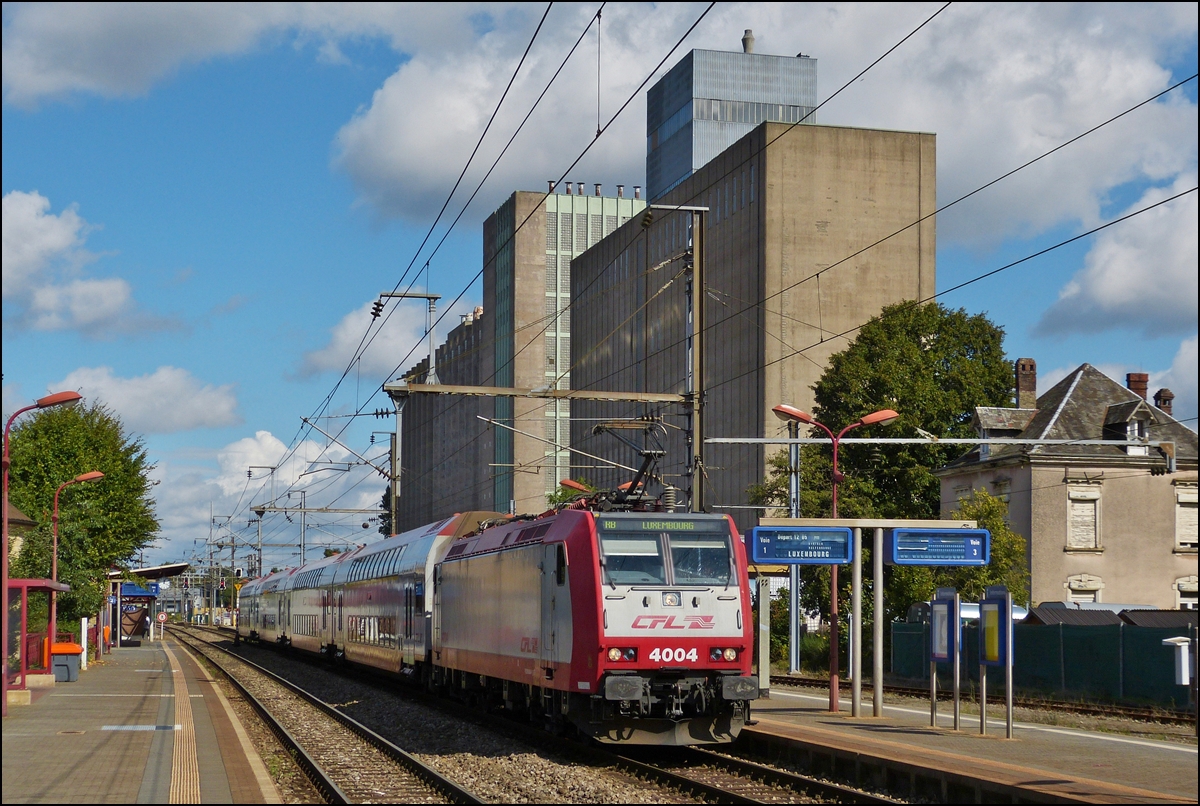 . 4004 pictured with bilevel cars in Mersch on September 9th, 2013.