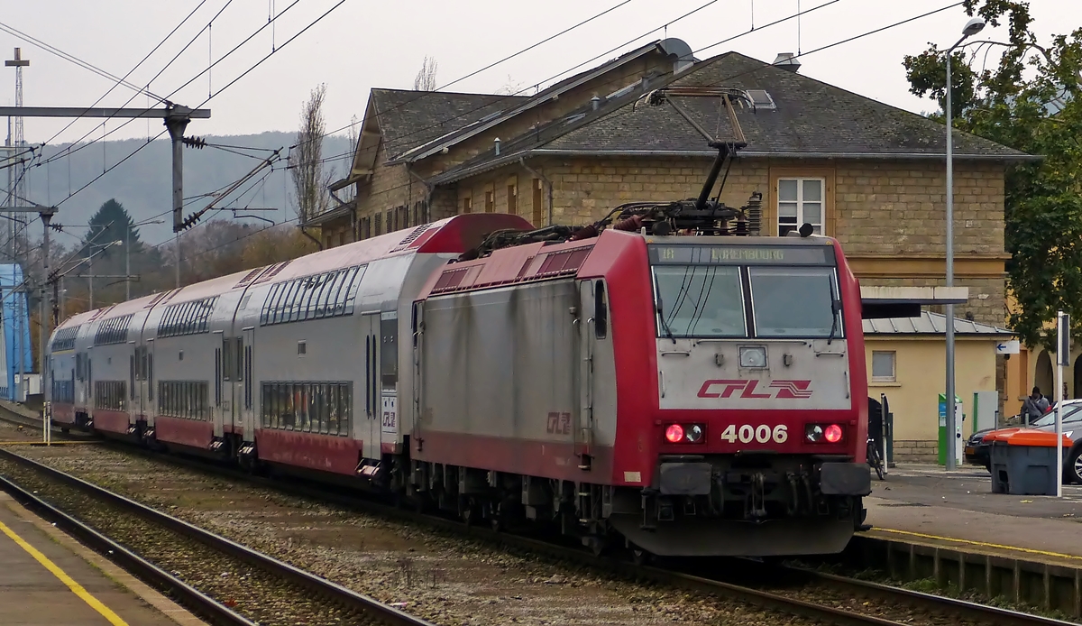 . 4006 pictured with bilevel cars in Ettelbrck on November 6th, 2014.