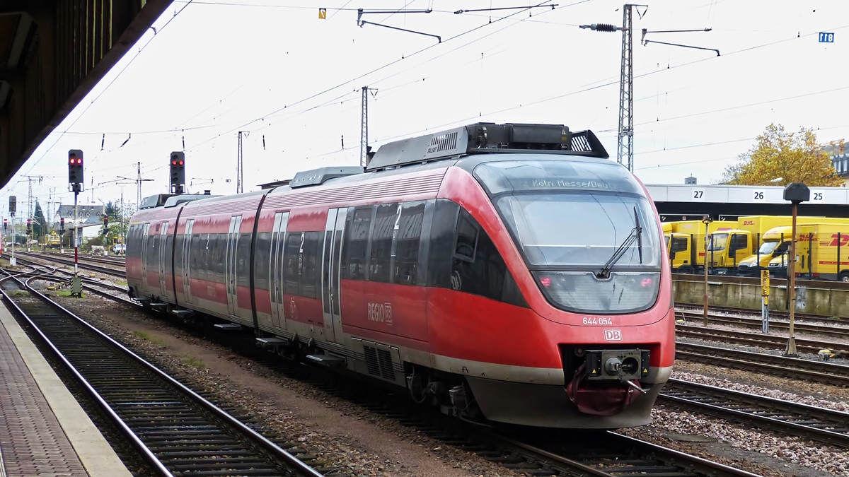 . 644 054 as RB 22 to Kln Messe/Deutz pictured in Trier main station on November 3rd, 2014.