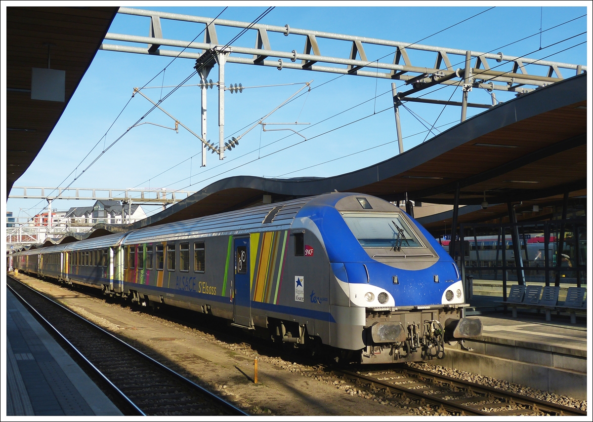 . A SNCF TER Alsace control car B5-uxh (TER200 Voiture-Pilote) in front of the EXP 296 Luxembourg City - Basel photographed in Luxembourg City on December 2nd, 2013.