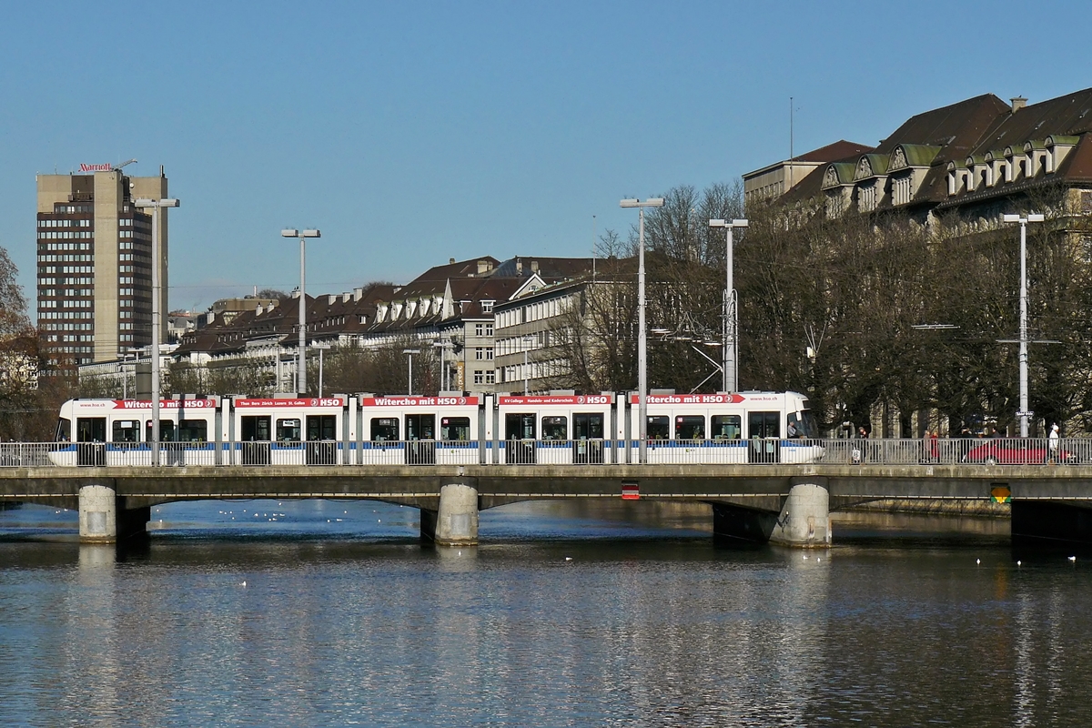 . A white Cobra tram photographed on the Bahnhofbrcke in Zrich on December 27th, 2009.