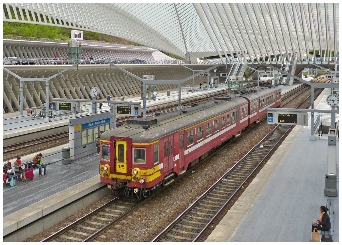 . AM62 175 pictured in Liège Guillemins on May 10th, 2013.