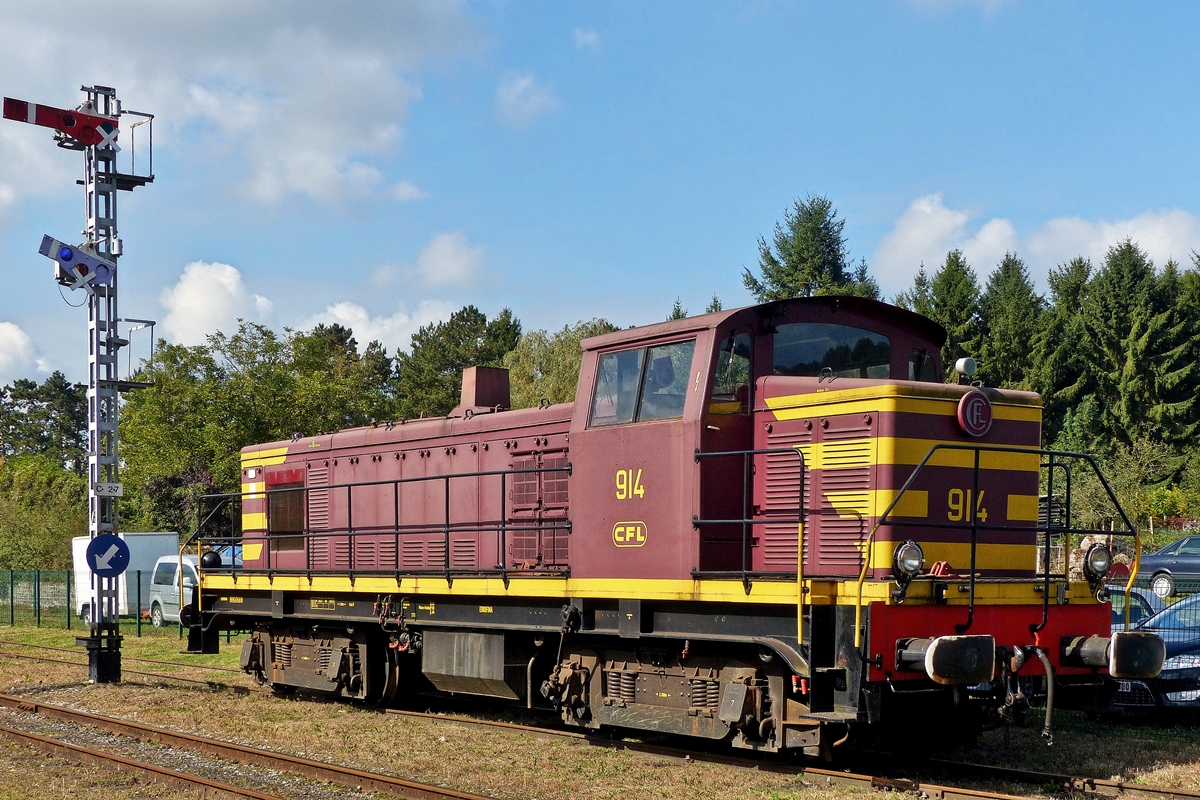 . CFL 914 (former SNCF BB 63123) of the heritage railway CFV3V (Chemin de Fer à Vapeur des 3 Vallées) taken in Treignes on September 27th, 2014.