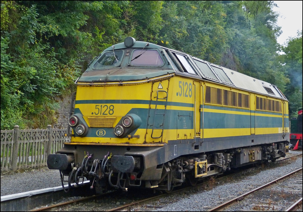 . HLD 5128 pictured in the station Dorinne-Durnal on the heritage railway track Le Chemin de Fer du Bocq on August 17th, 2013.