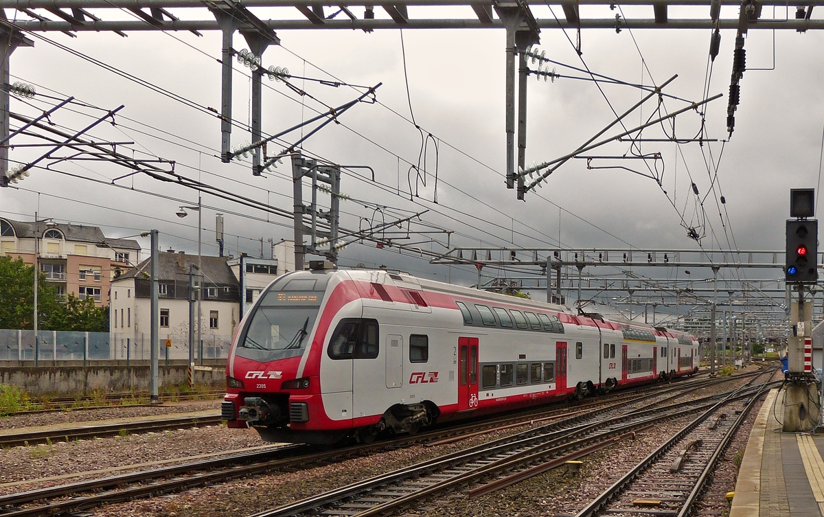 . The CFL KISS Z 2305 is entering into the station of Luxembourg City on August 15th, 2015.