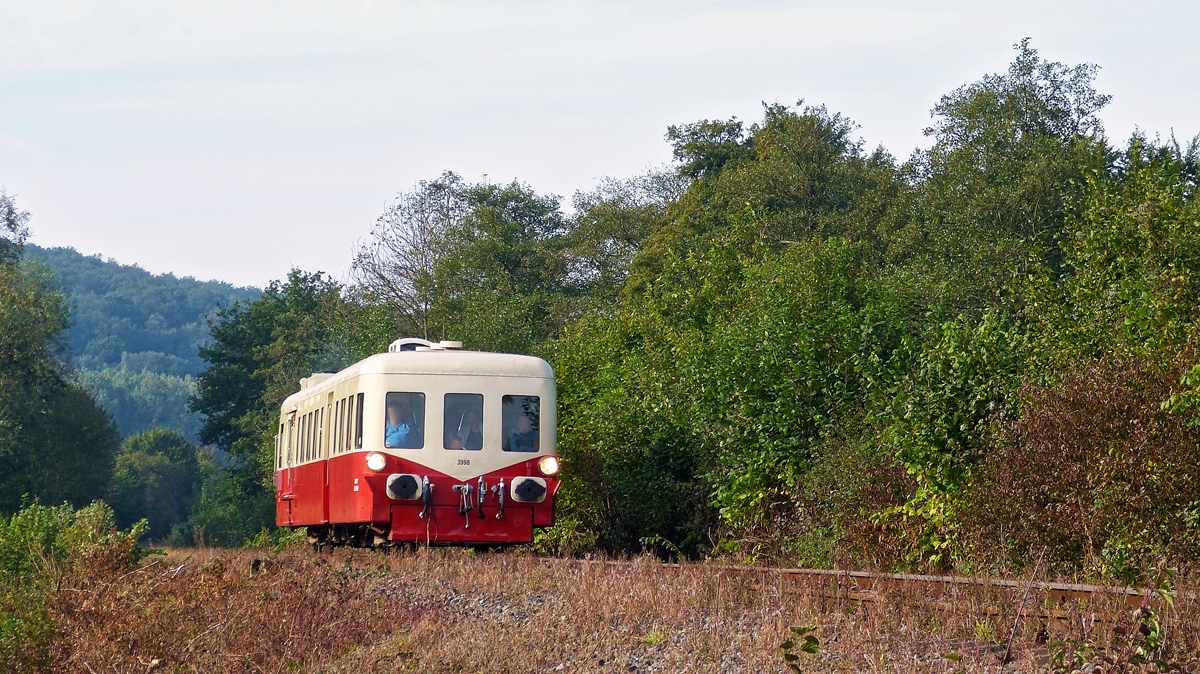 . The heritage Picasso XBD 3998  Nancy  is running on the CFV3V (Chemin de Fer  Vapeur des trois Valles) track near Vierves-sur-Viroin on September 28th, 2014.