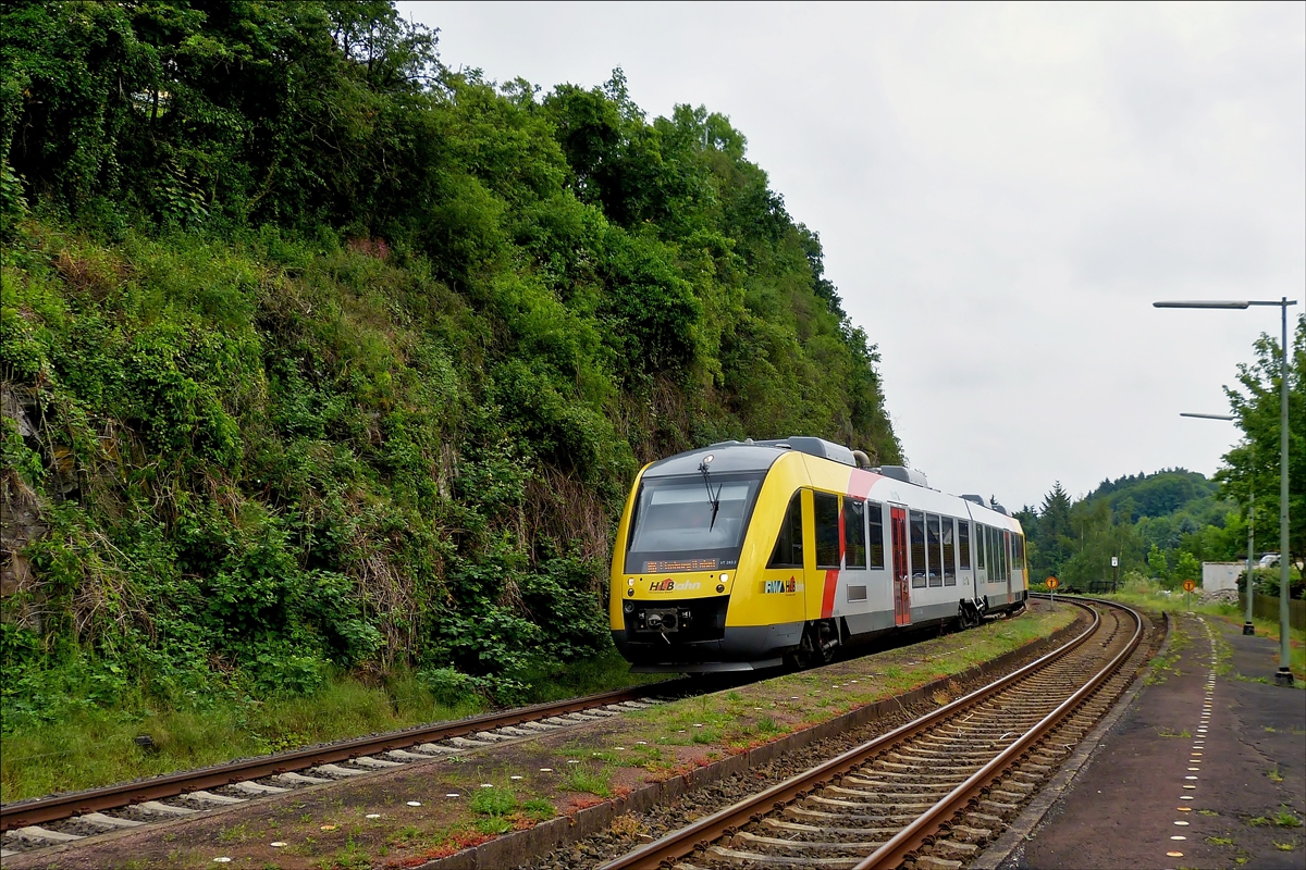 . The HLB VT 203 is entering into the station of Runkel on May 26th, 2014.