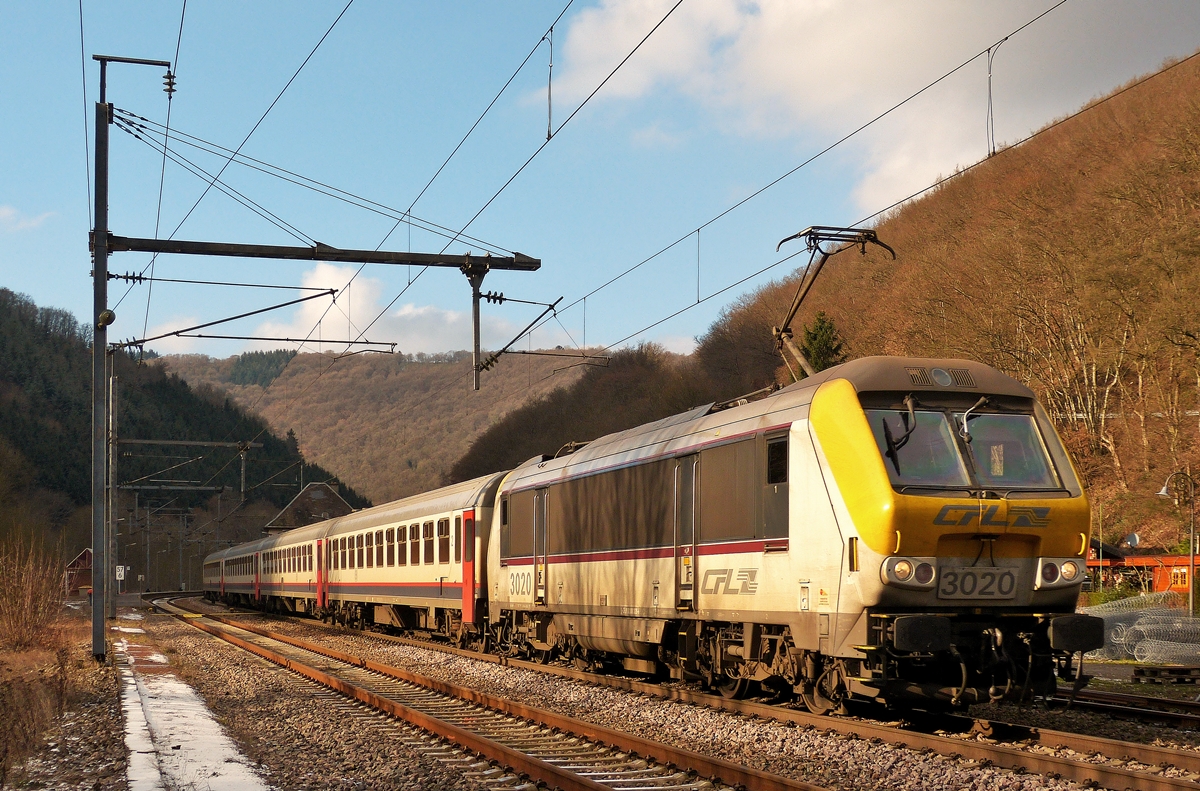 . The IC 112 Liers - Luxembourg City is arriving in Goebelsmhle on January 20th, 2015.