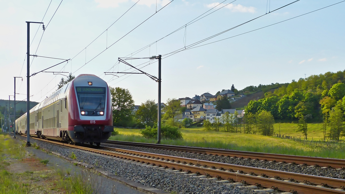 . The IR 3745 Troisvierges - Luxembourg City is running through Wilwerwiltz on May 19th, 2014.
