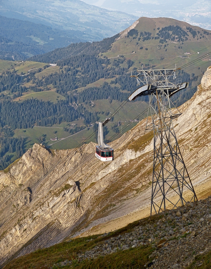 . The LSBR (Srenberg Schnenboden – Brienzer Rothorn) cableway pictured on September 27th, 2013. 
