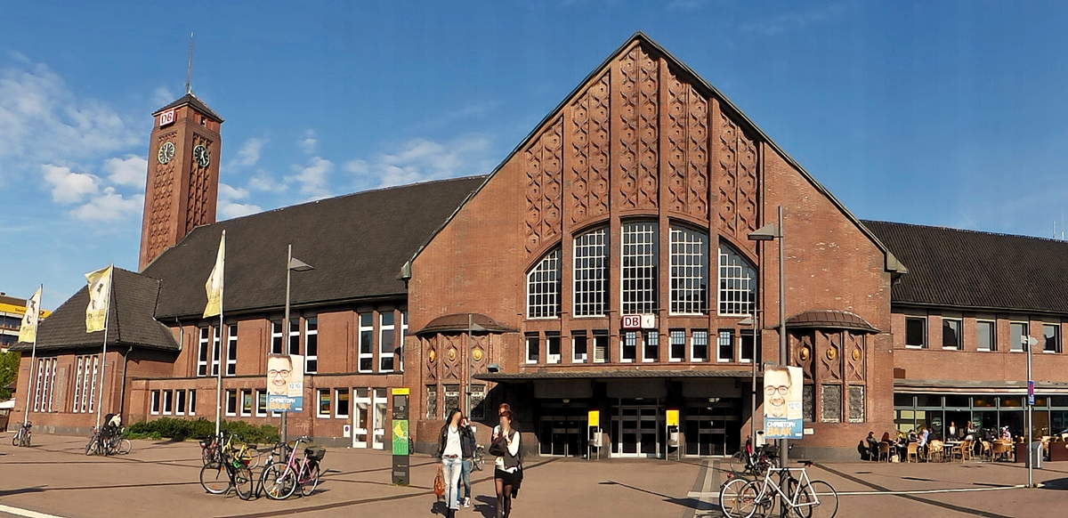 . The main station of Oldenburg (Oldb) pictured on October 11th, 2014.