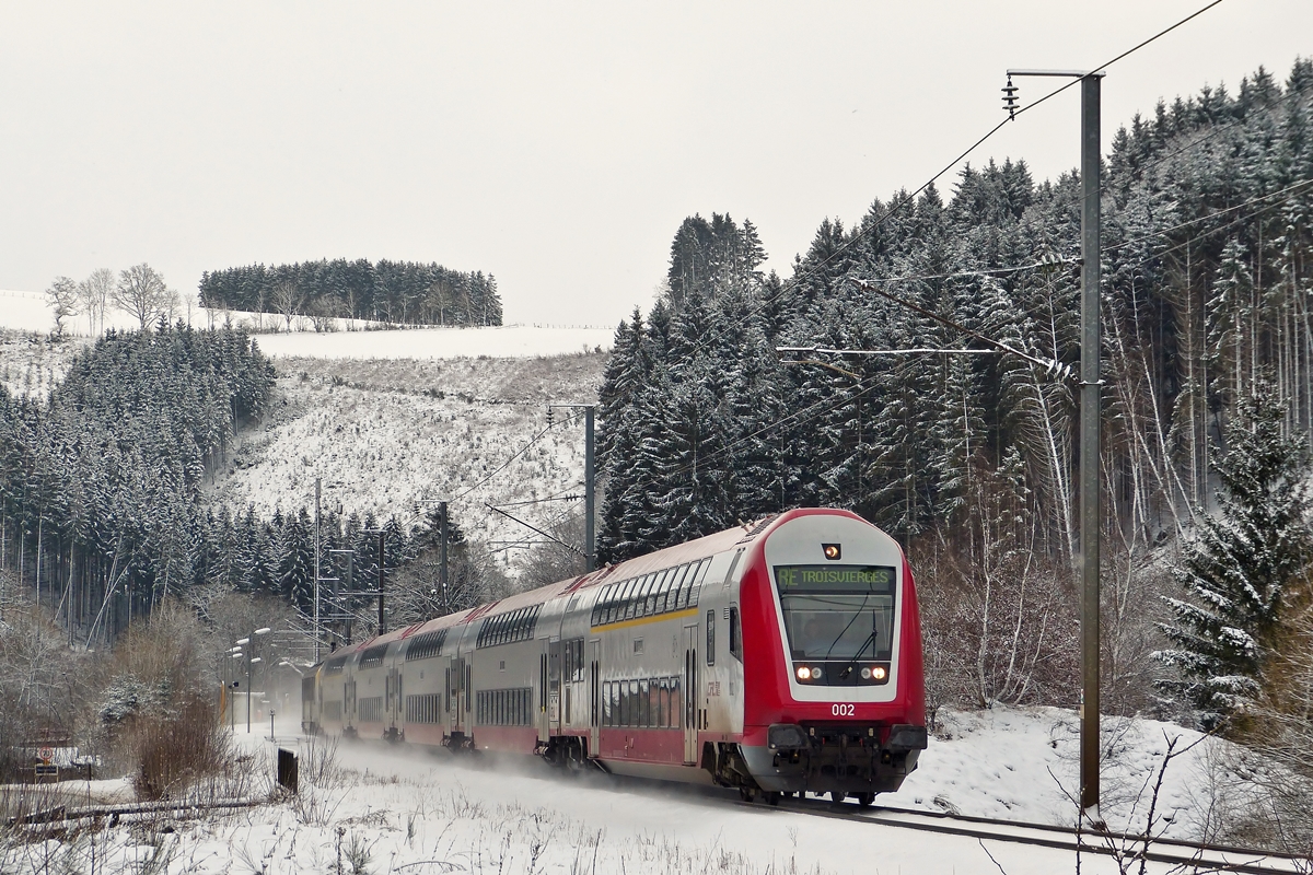 . The RE 3810 Luxembourg City - Troisvierges is running between Maulusmühle and Sassel on February 2nd, 2015.