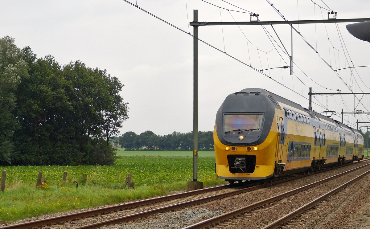 . The VIRM Regiorunner 9413 pictured near Hoeven on September 5th, 2015.