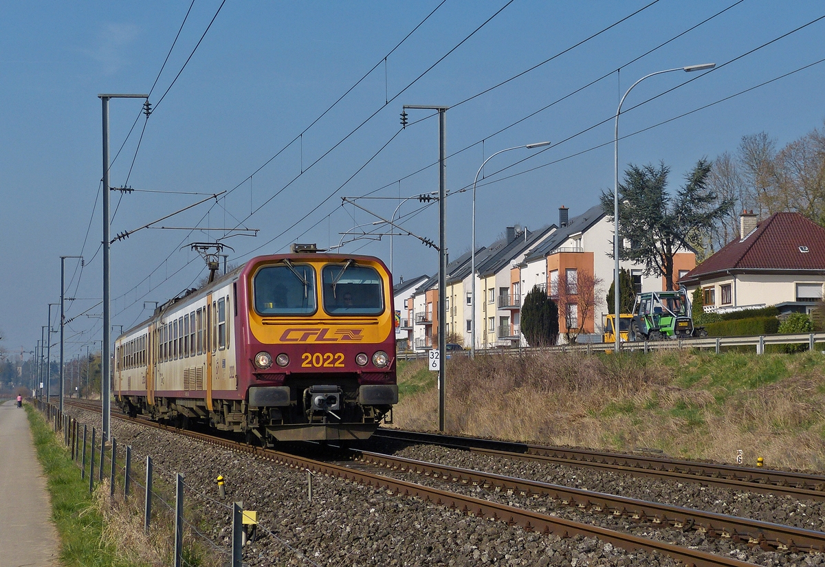 . Z 2022 is running through Rollingen/Mersch on March 14th, 2014.