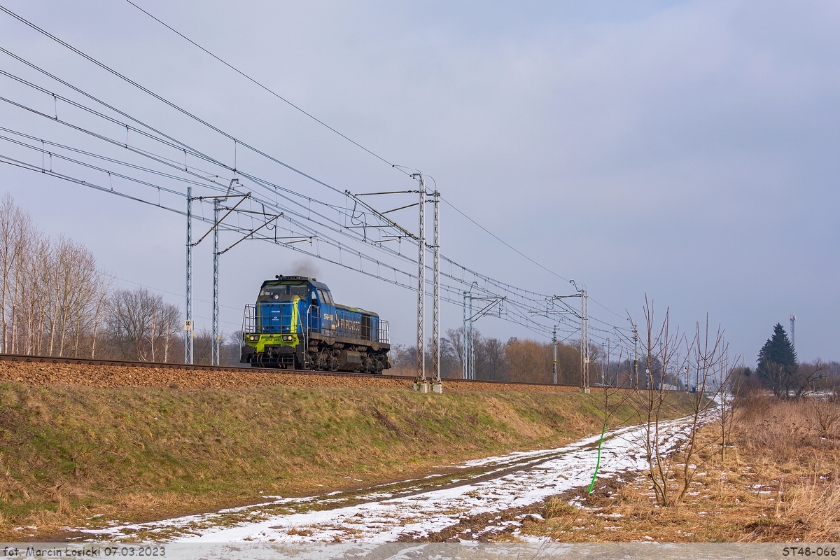 07.03.2023 | Międzyrzec Podlaski - ST48-066 left the station, going to Łuków.