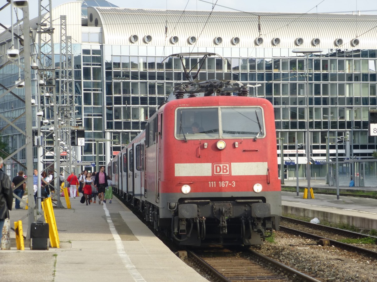 111 167-3 is standing in Munich main station on September 22nd 2013.