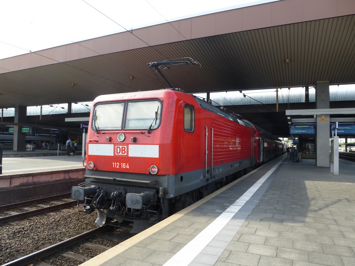 112 164 is standing in Dsseldorf main station on August 20th 2013.