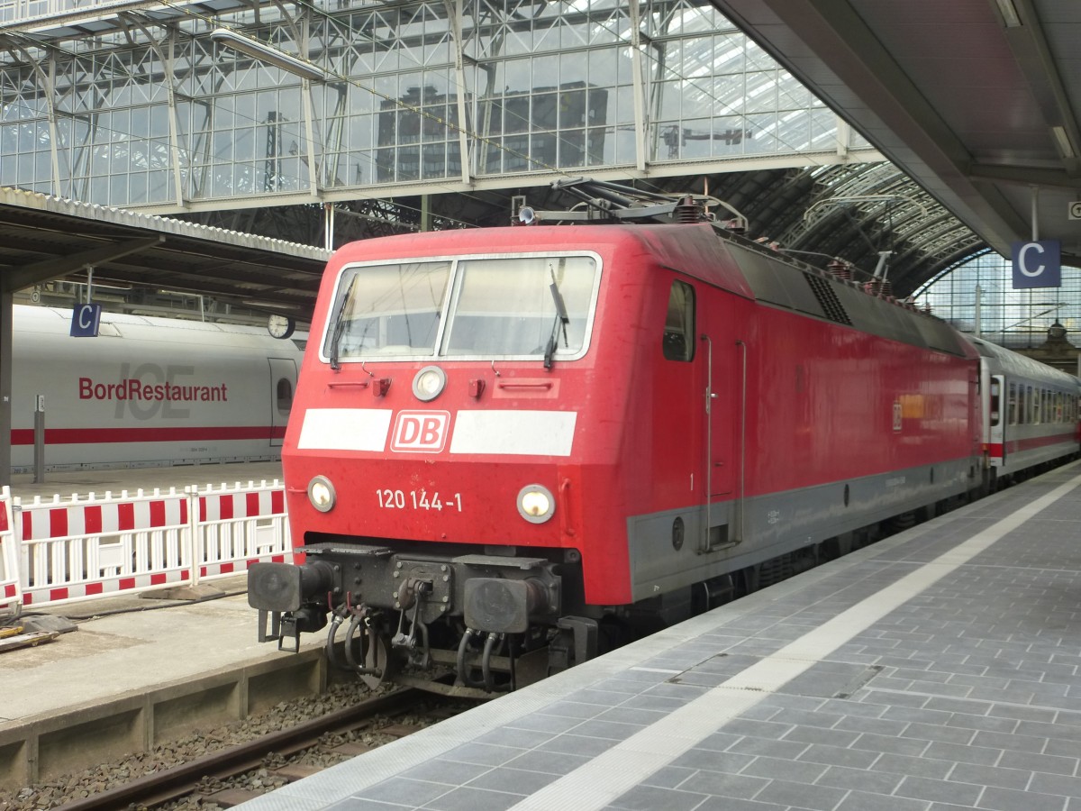 120 144-1 is standing in Frankfurt(Main) central station on August 23rd 2013.