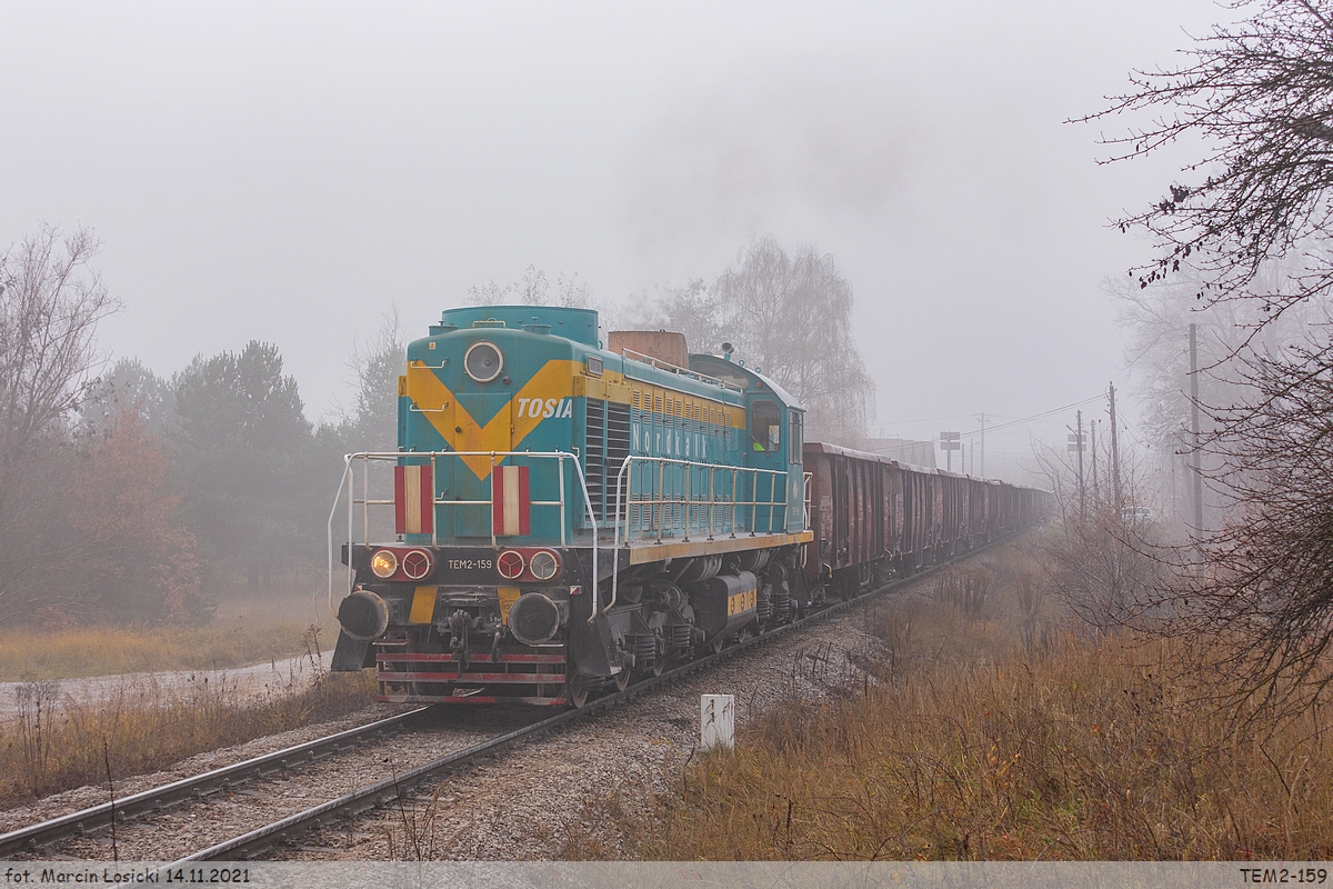 14.11.2021 | Lesica - TEM2-159 going from Nordkalk plant to Rykoszyn station.