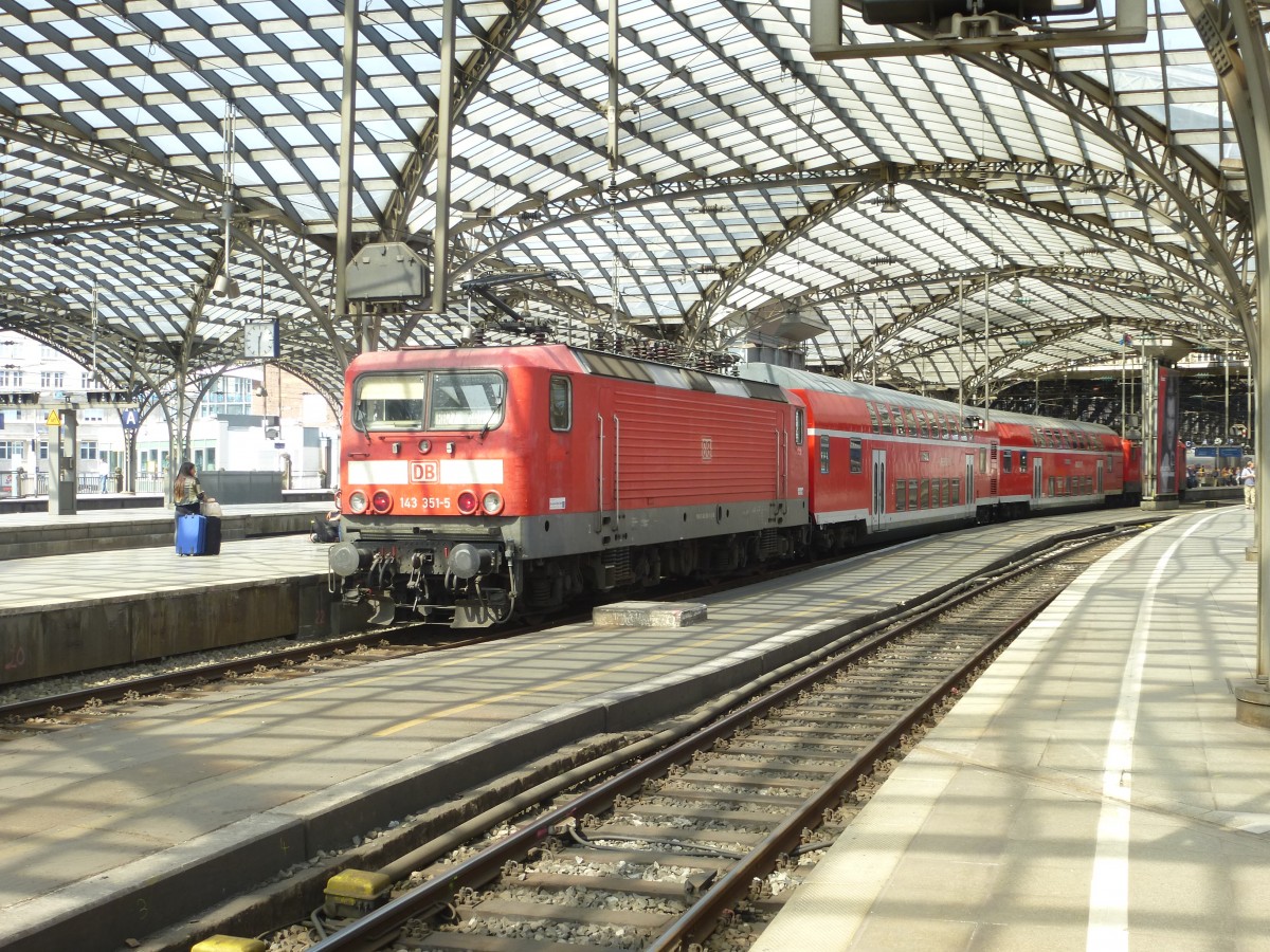 143 351-5 is standing in Cologne main station on August 21st 2013.