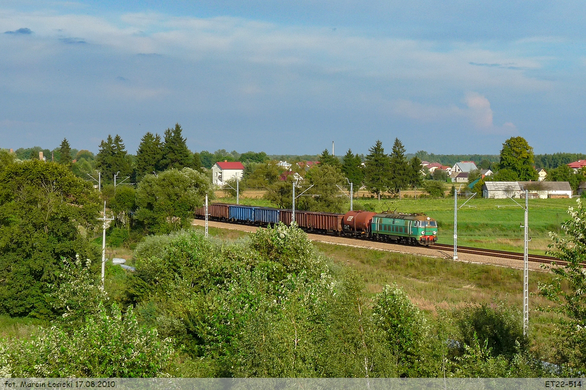 17.08.2010 | Międzyrzec Podlaski - ET22-514 left the station, going to Łuków.