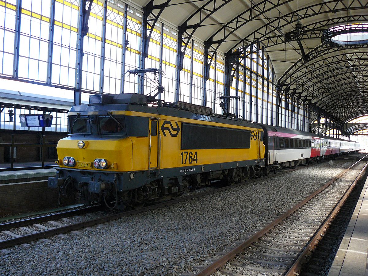 1764 Track 2 Den Haag Hollands Spoor 13-04-2014.