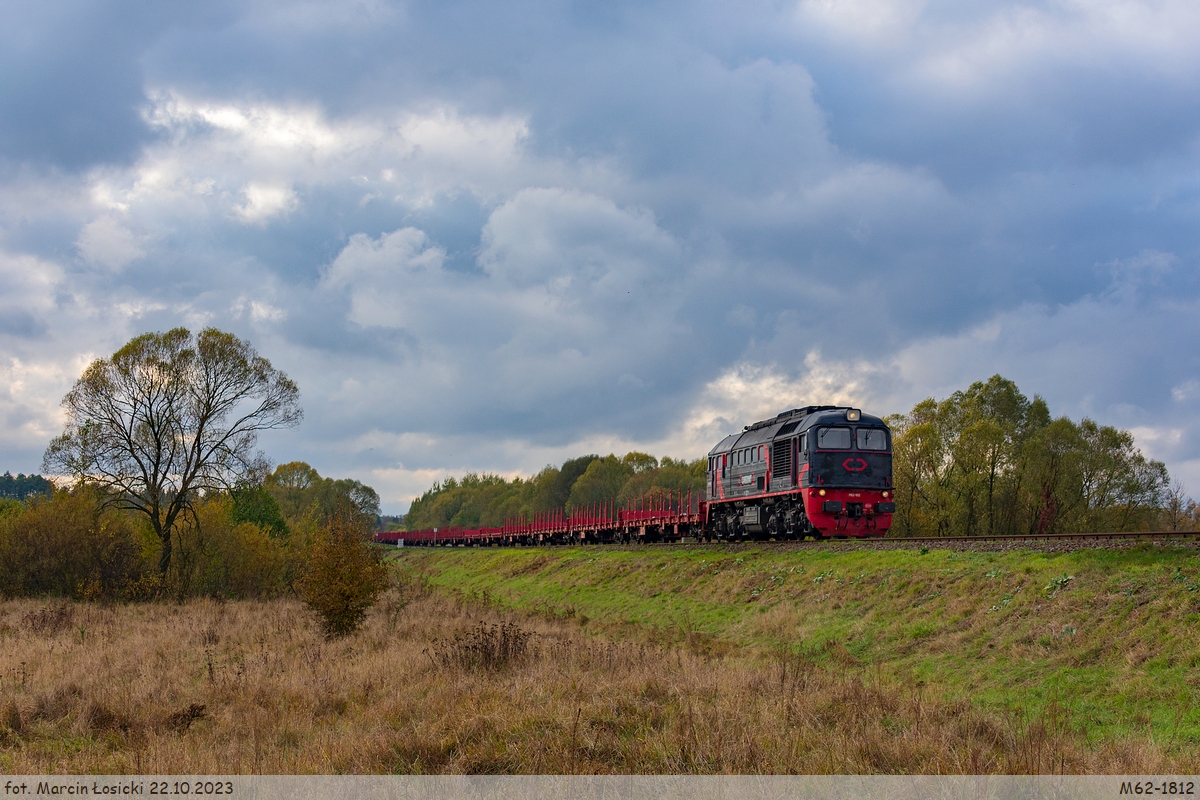 22.10.2023 | Mordy - M62-1812 left the station, is heading towards Czeremcha.