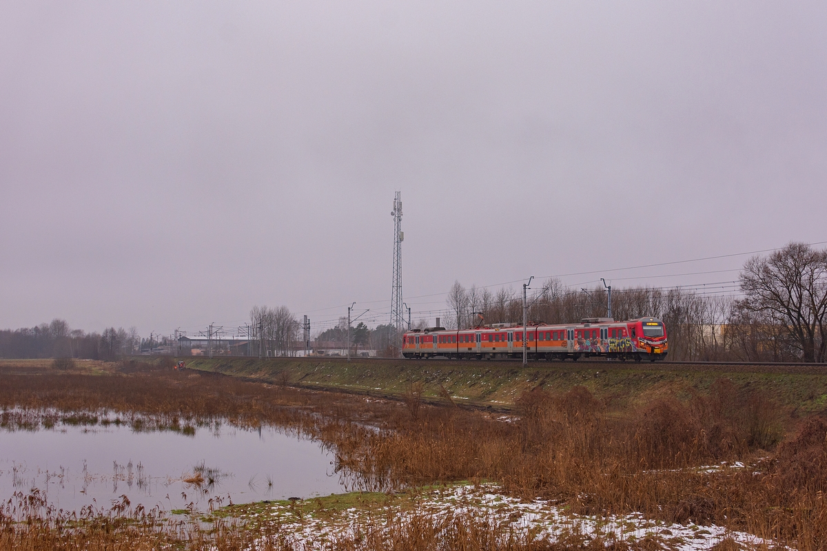 23.01.2023 | Międzyrzec Podlaski - EN57 enter the station from the side Łuków.