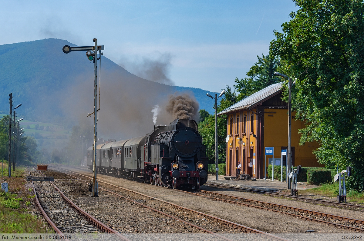 25.08.2019 | Mszana Dolna - OKz32-2 with  Transwersalny  going to Kasina Wielka.