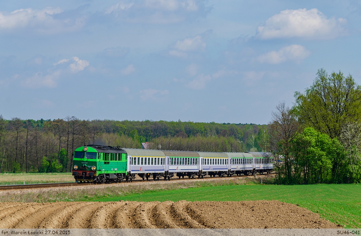 27.04.2015 | Majdan - SU46-041 with TLK SAN (Bydgoszcz - Przemyśl) near Niedrzwica Duża.