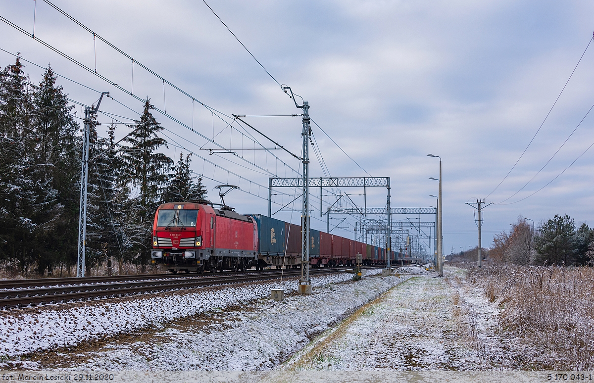 29.11.2020 | Międzyrzec Podlaski - Vectron (X4EC-043) left the station, going to Małaszewicze.