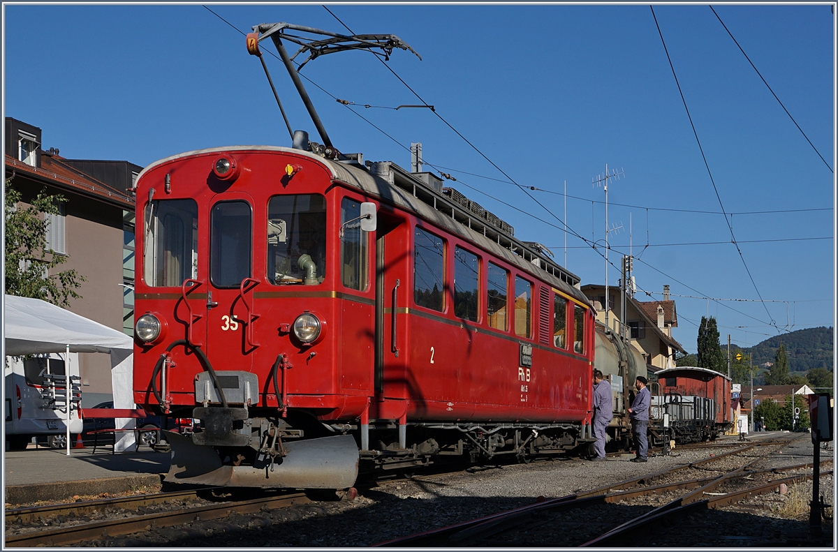 50 years Blonay -Chamby Railway - Mega Bernina Festival (MBF): the RhB ABe 4/4 35 with a Cargo train in Blonay. 09.09.2018