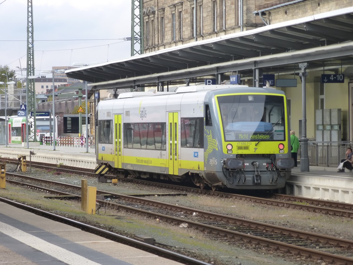 650 713 of Agilis is standing in Hof main station on Oktober 12th 2013.