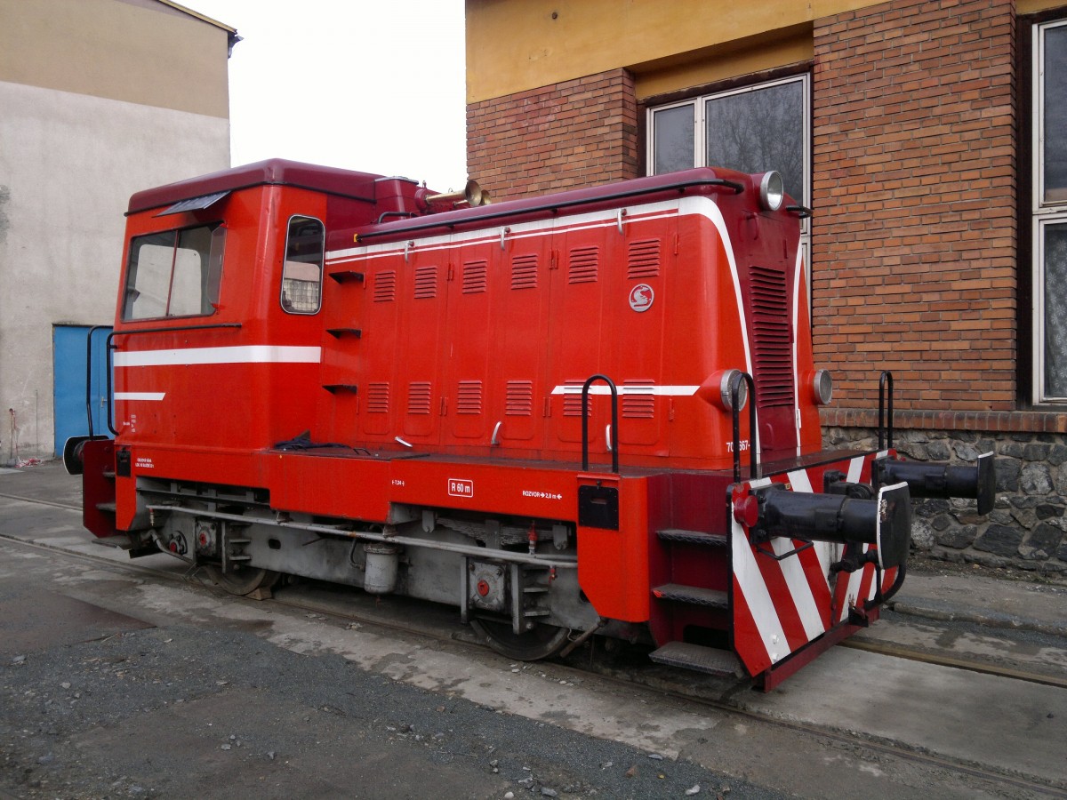 702 667-7 on the 1th of February, 2013 on the Railway station Kladno.