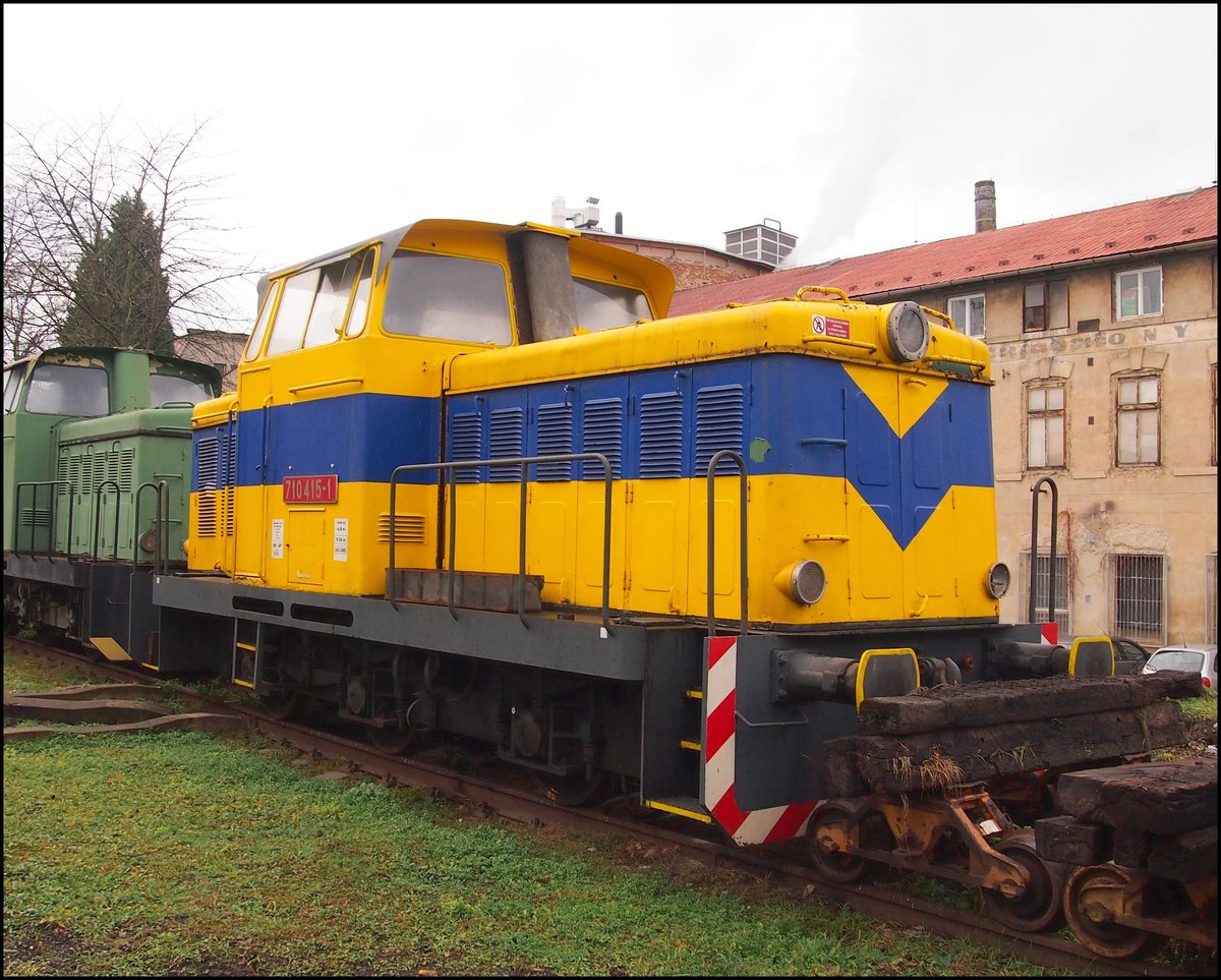 710 415-1 in Main railway station Teplice at 28.11.2017.