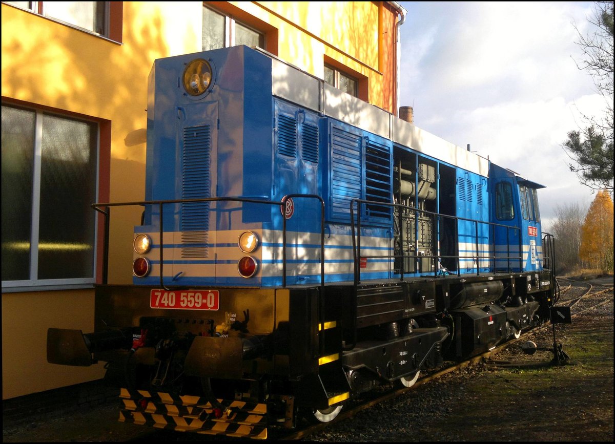 740 595-0 at the KDS Kladno in 28.11.2016. Privat company Elektrifikace Železnic.