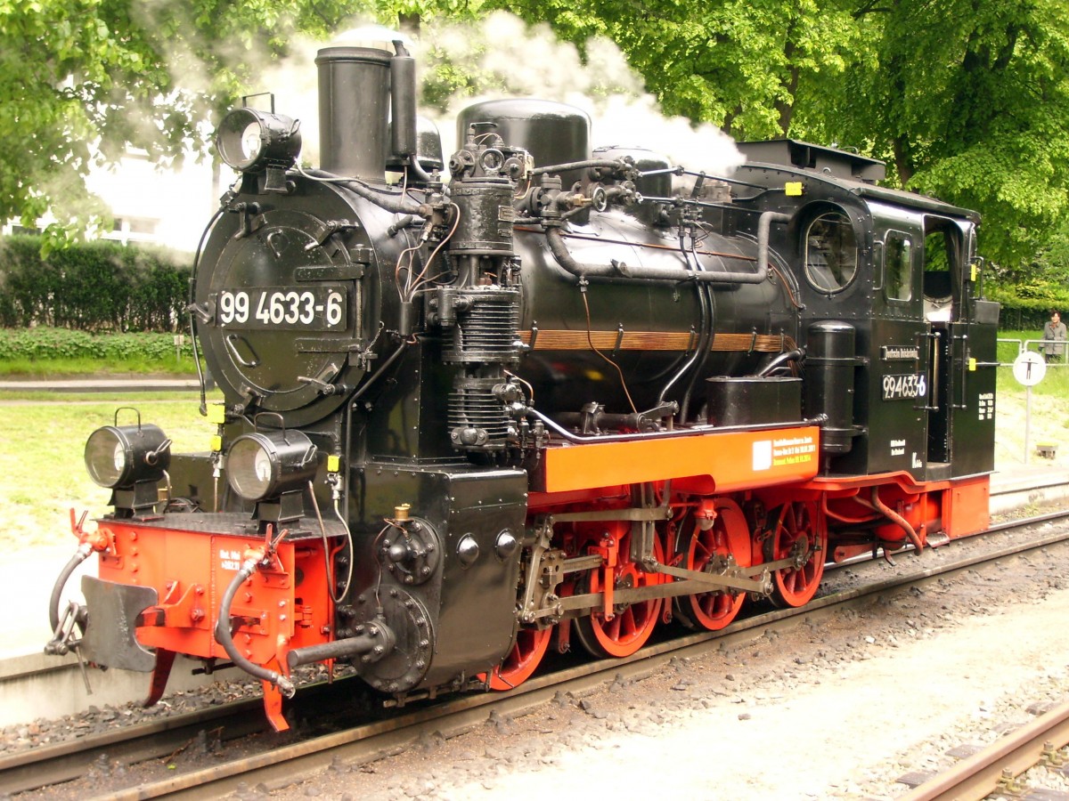 99 4633-6, formerly Mh 53 in green, now moves back to black paint on the Island of Rügen. Recording in Binz on 30/05/2015